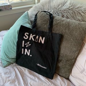 Glossier Skin is in tote 💓